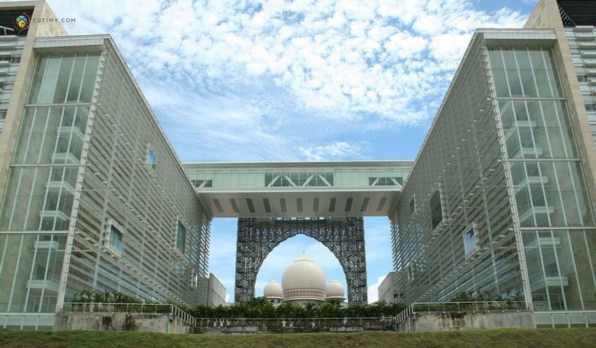 imej Dataran Putrajaya