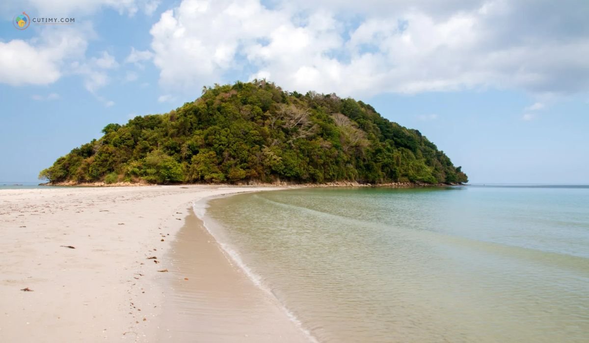 imej Kelambu Beach