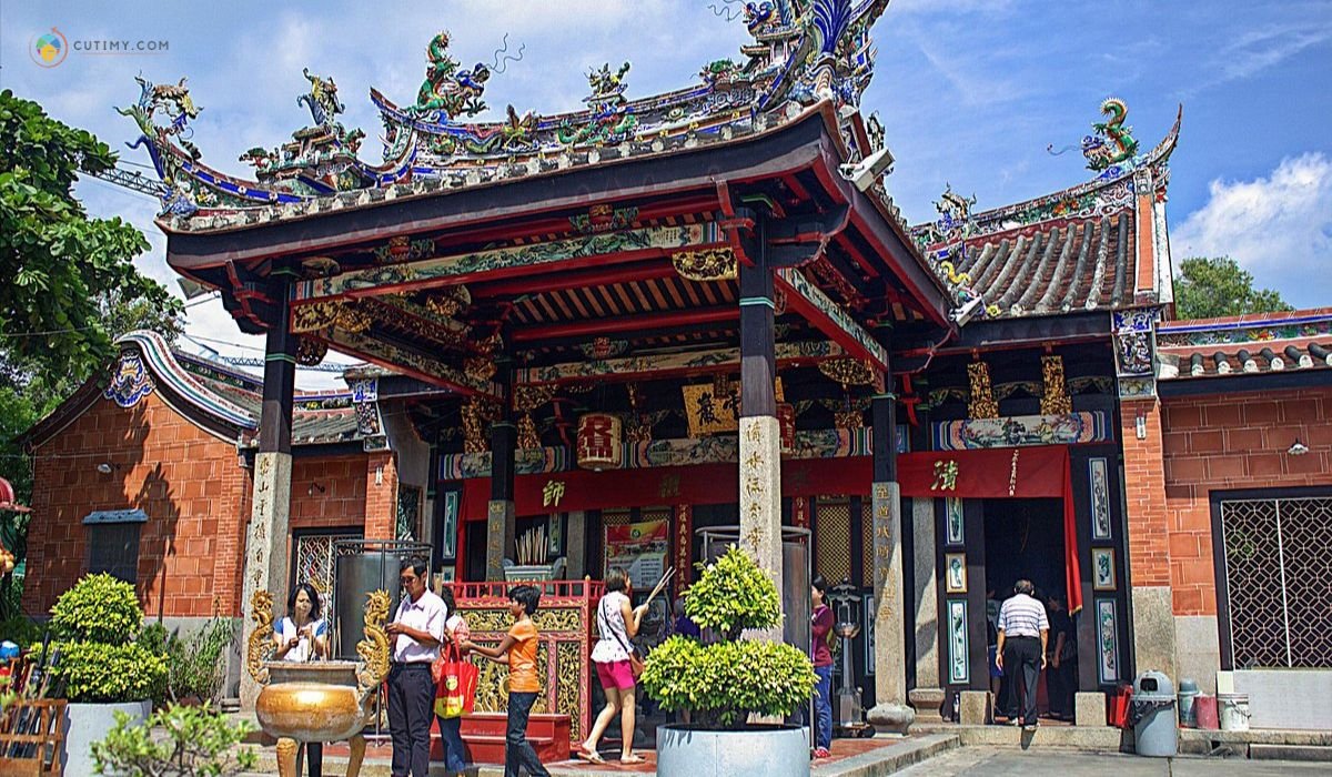 imej Tempat Menarik di Bayan Lepas Snake Temple