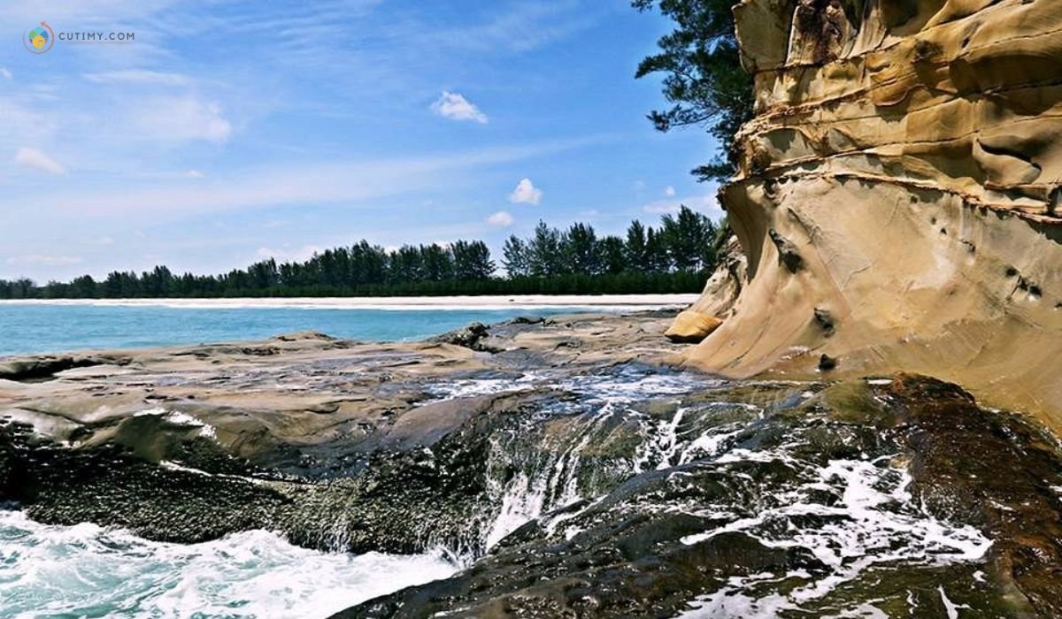 imej Tempat Menarik di Kudat Tindakon Dazang Beach