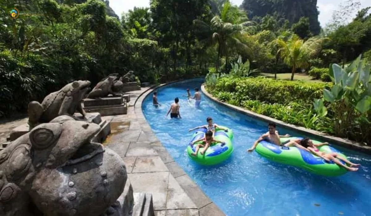 imej Taman Tema Air di Perak Lata Perahu Water Park