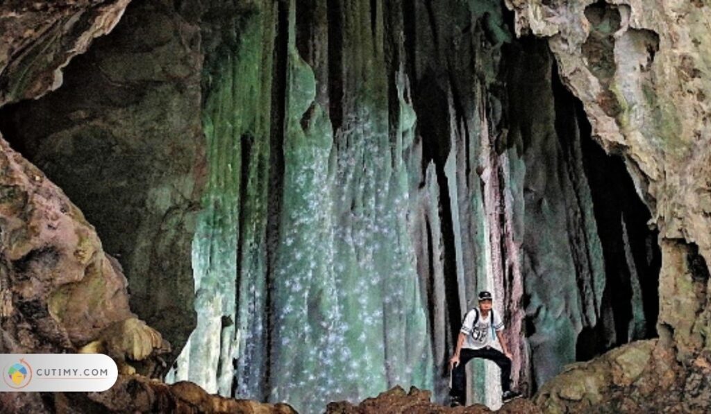 Imej Silabur Cave, Tebakang, Serian